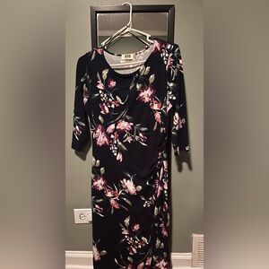 Black Ruched dress with Rounded Neckline and 3/4 Sleeves